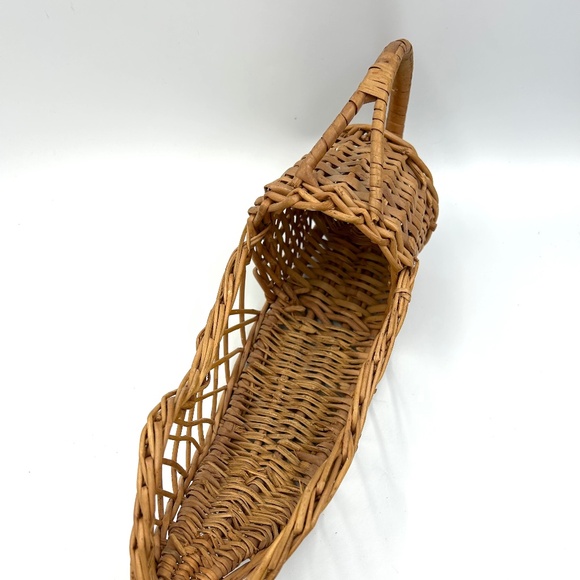 Vintage Wicker Wine Bottle Holder Natural Rattan Cane Caddy Pourer Boho Bar - Picture 4 of 10